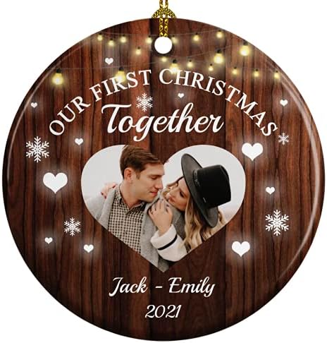 2022. Personalizirali naš prvi Božić kao gospodin i gospođa Ornament, vjenčani pokloni za par, ukrasi za božićno drvce visi